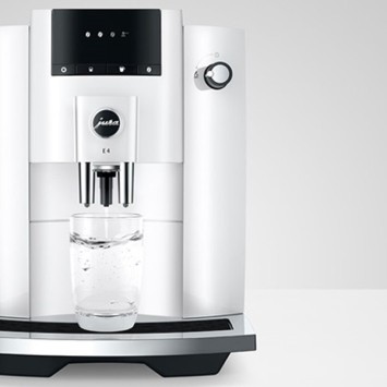 Machine à café E4 Piano White 15433 JURA (4 x 250g de café offerts)