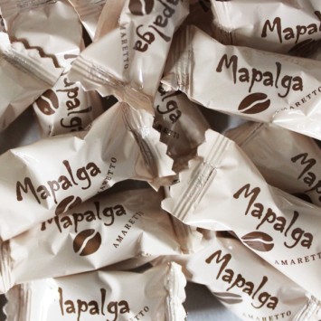 Biscotto amaretto coperto di cioccolato al latte - mapalga