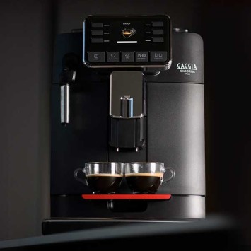 Automatic coffee machine Cadorna Plus Gaggia + 3kg Café + 4 Espresso glasses