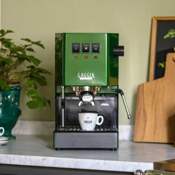 Coffee machine Espresso Classic E24 Jungle Green Gaggia Ri9481/17 + 1 kg of Moulu coffee offered