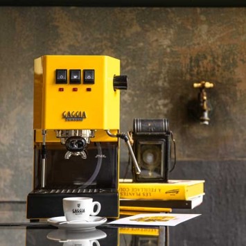 Coffee machine Espresso Classic E24 Sunshine Yellow Gaggia Ri9481/18 + 1 kg of Moulu Coffee offered