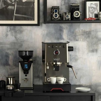 Machine à café espresso CLASSIC GT GAGGIA EG3500/10 (4 x 250g de café offerts)