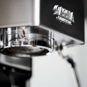 Machine à café espresso CLASSIC E24 INOX GAGGIA RI9481/11 (4 x 250g de café offerts)
