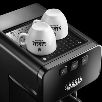 Stone Black Gagnia EG2111/01 + 1 kg di caffè Offrita macchina da caffè.