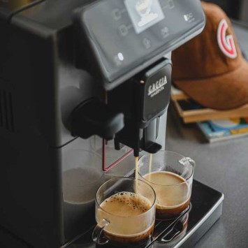 Machine à café automatique MAGENTA PRESTIGE GLAZED GREY GAGGIA EG6603/90 (4 x 250g de café offerts)