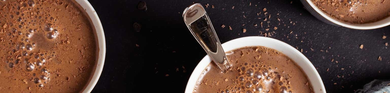 Scopri qui la nostra selezione di cioccolate calde in diversi formati